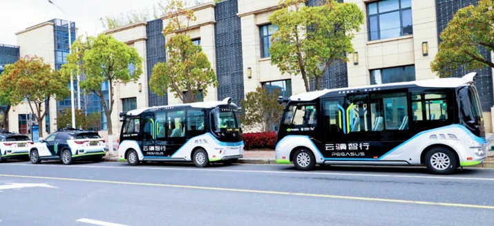 Lin-gang's first intelligent shuttle route launched